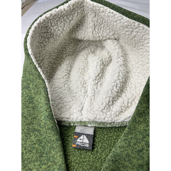 Nike ACG Hooded Sweater Women's Size Medium Green Sherpa Thermal Warm - Picture 13 of 14